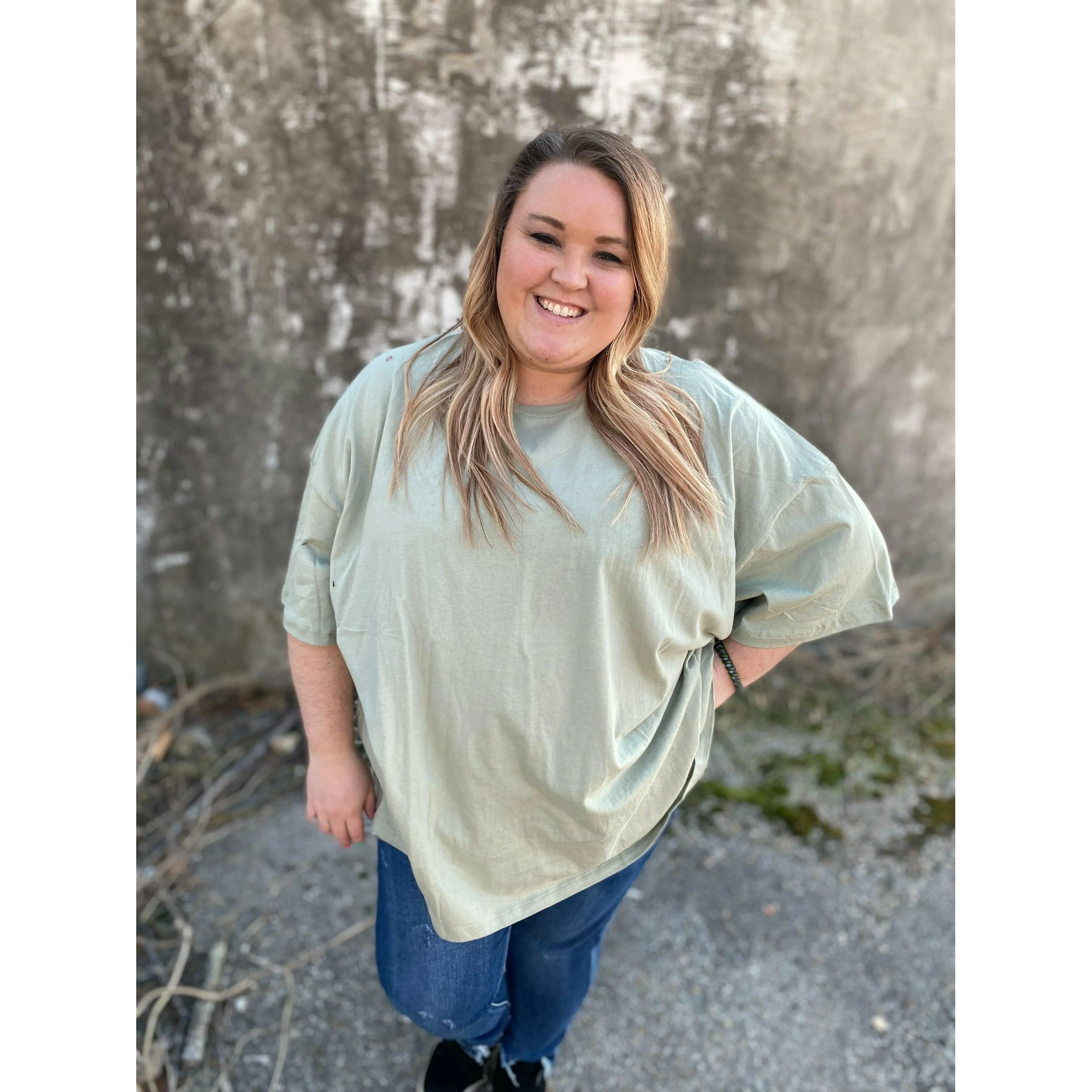 OVERSIZED   Boyfriend Tee :: CURVY GIRL